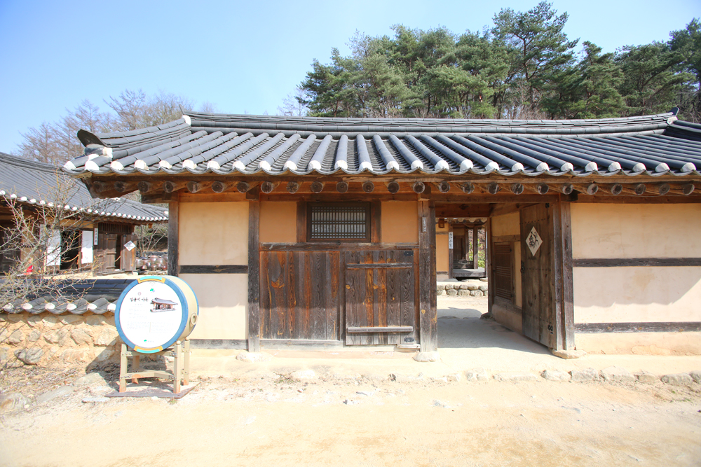 만죽재